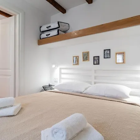 Soul&stone - Old Town Apartment *